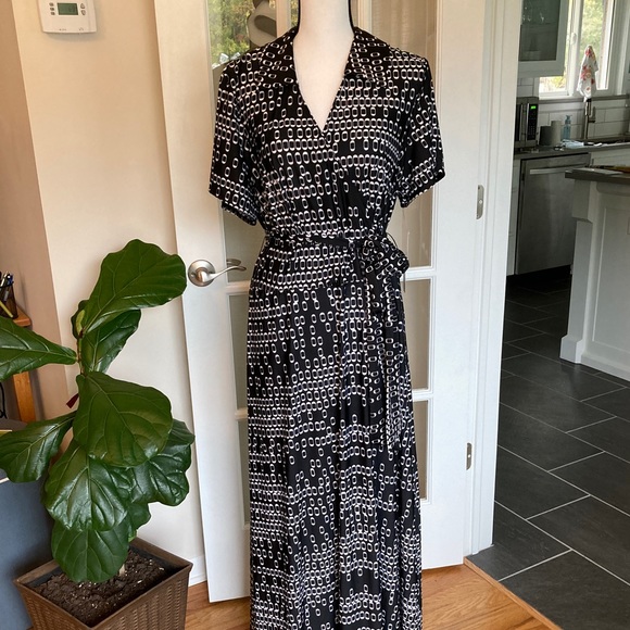 madison leigh Dresses & Skirts - 3 for $24 NWT wrap dress!